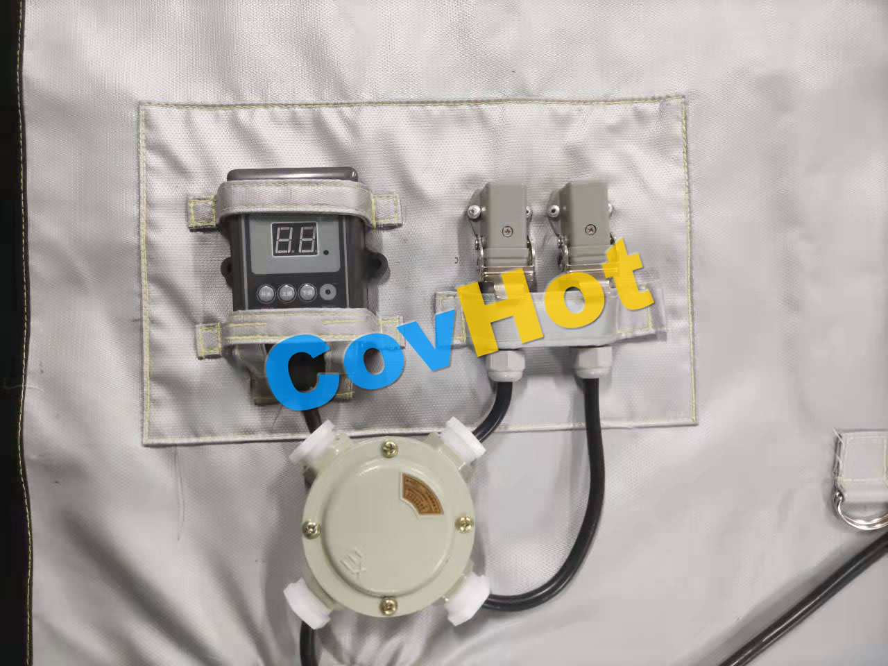 電伴熱<a href=http://m.jydbai.cn/e/tags/?tagname=%E4%BF%9D%E6%B8%A9%E5%A5%97 target=_blank class=infotextkey>保溫套</a>
